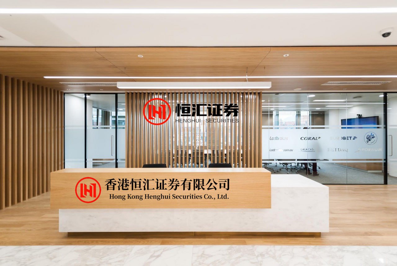 华夏国际 新春走基层 | 深圳最被“低估”的街道：21.8平方公里，撑起全市29%独角兽估值！年轻人却这么说……